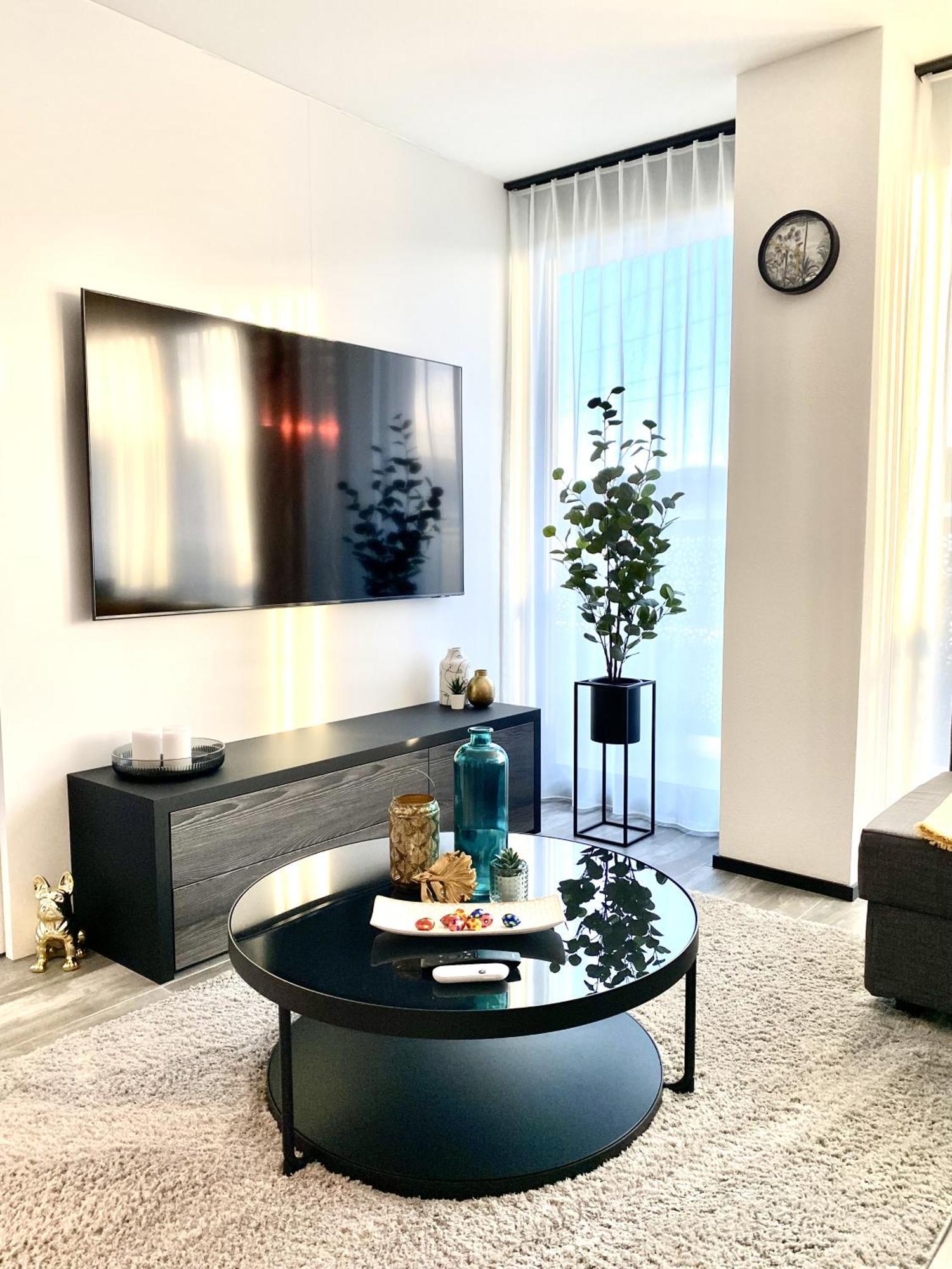Glad Spot: Zurich - Central - Design - Netflix Bagian luar foto